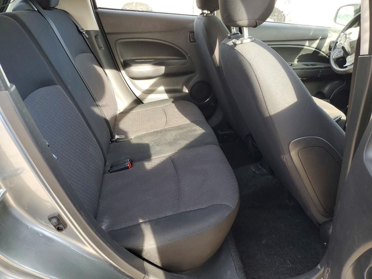 2019 Mitsubishi Mirage es