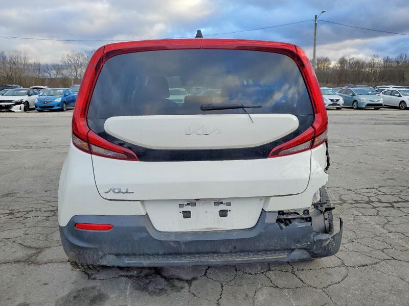 2022 KIA Soul lx