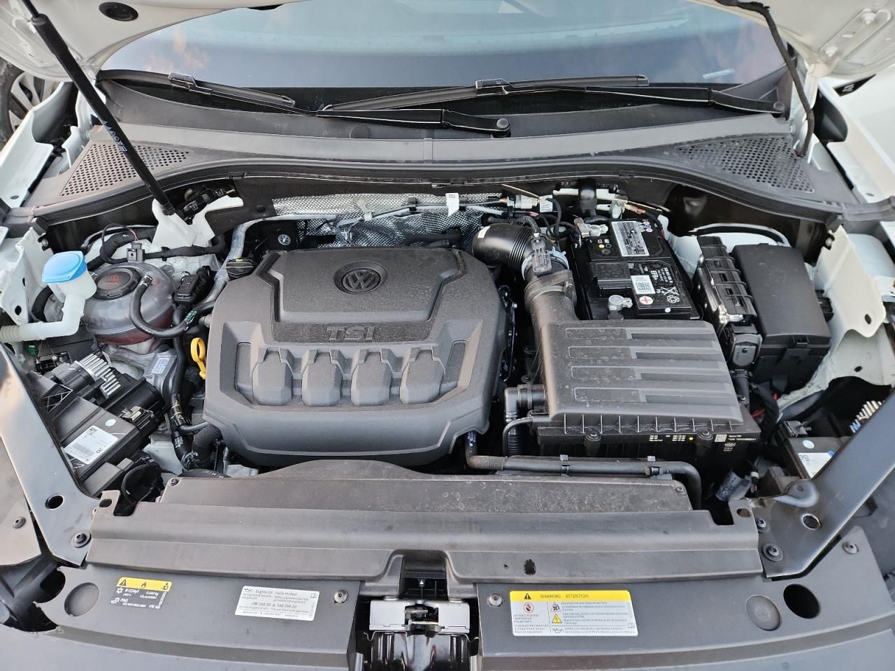 2023 Volkswagen Tiguan sel R-line Black