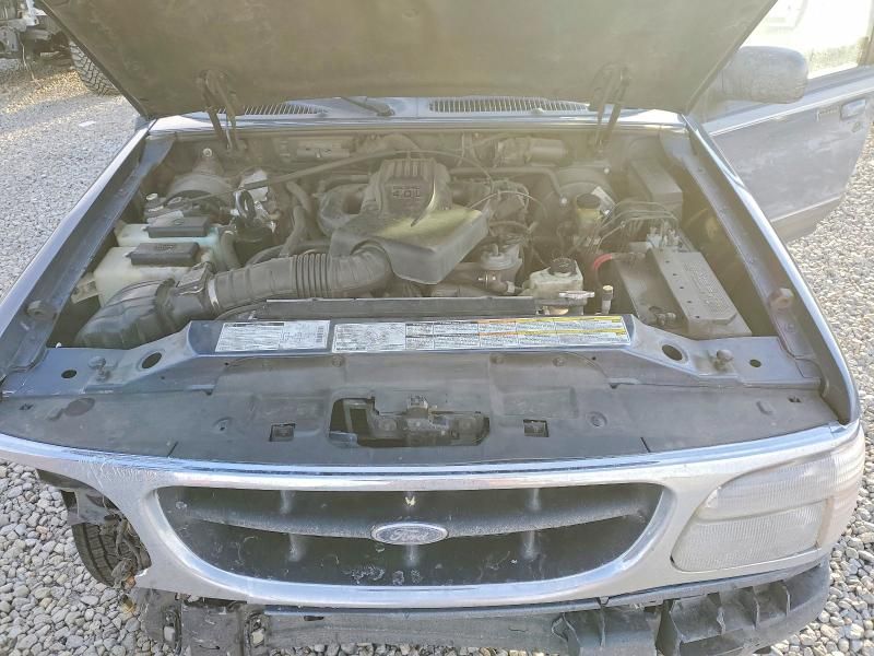 2000 Ford Explorer xlt