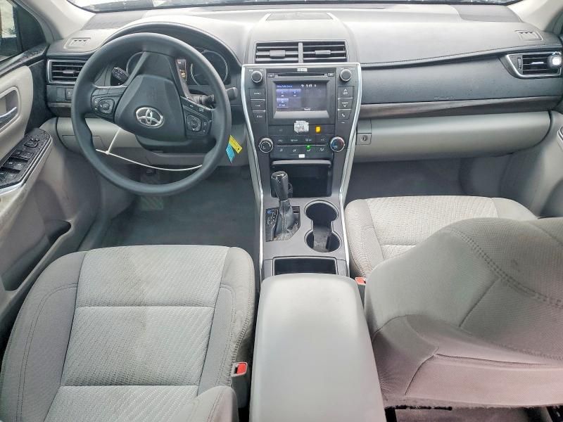 2016 Toyota Camry le