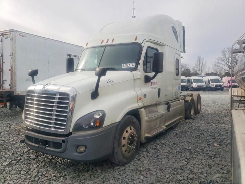 2019 Freigliner 2019 Freightliner Cascadia 125 Semi Truck