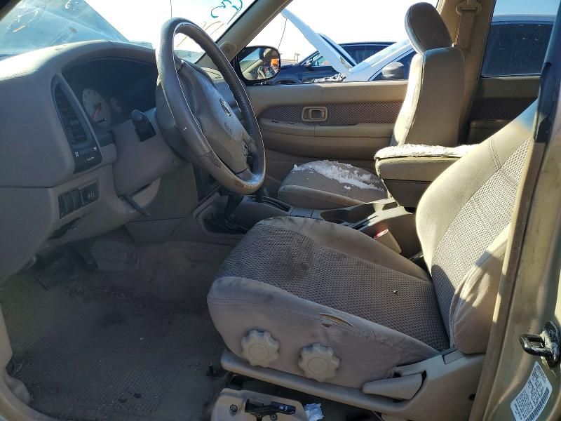 2002 Nissan Pathfinder se