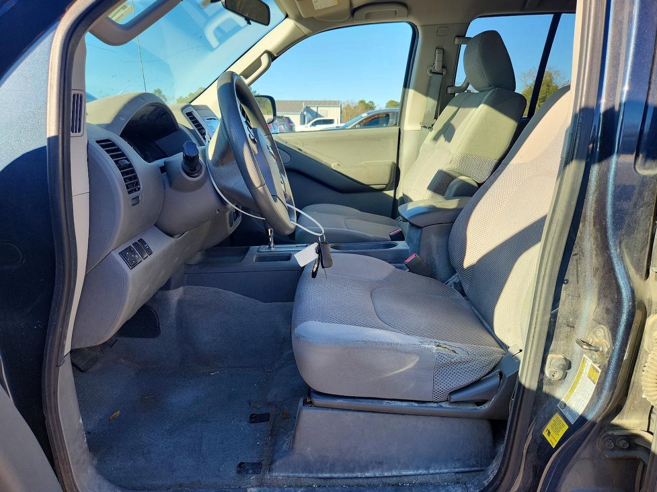 2013 Nissan Frontier s