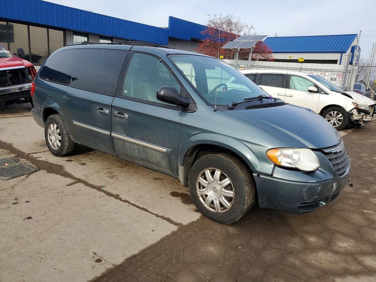 2005 Chrysler Town & Country Touring