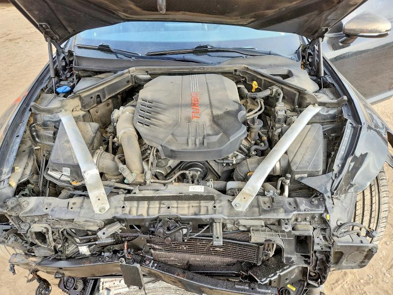 2022 KIA Stinger GT1