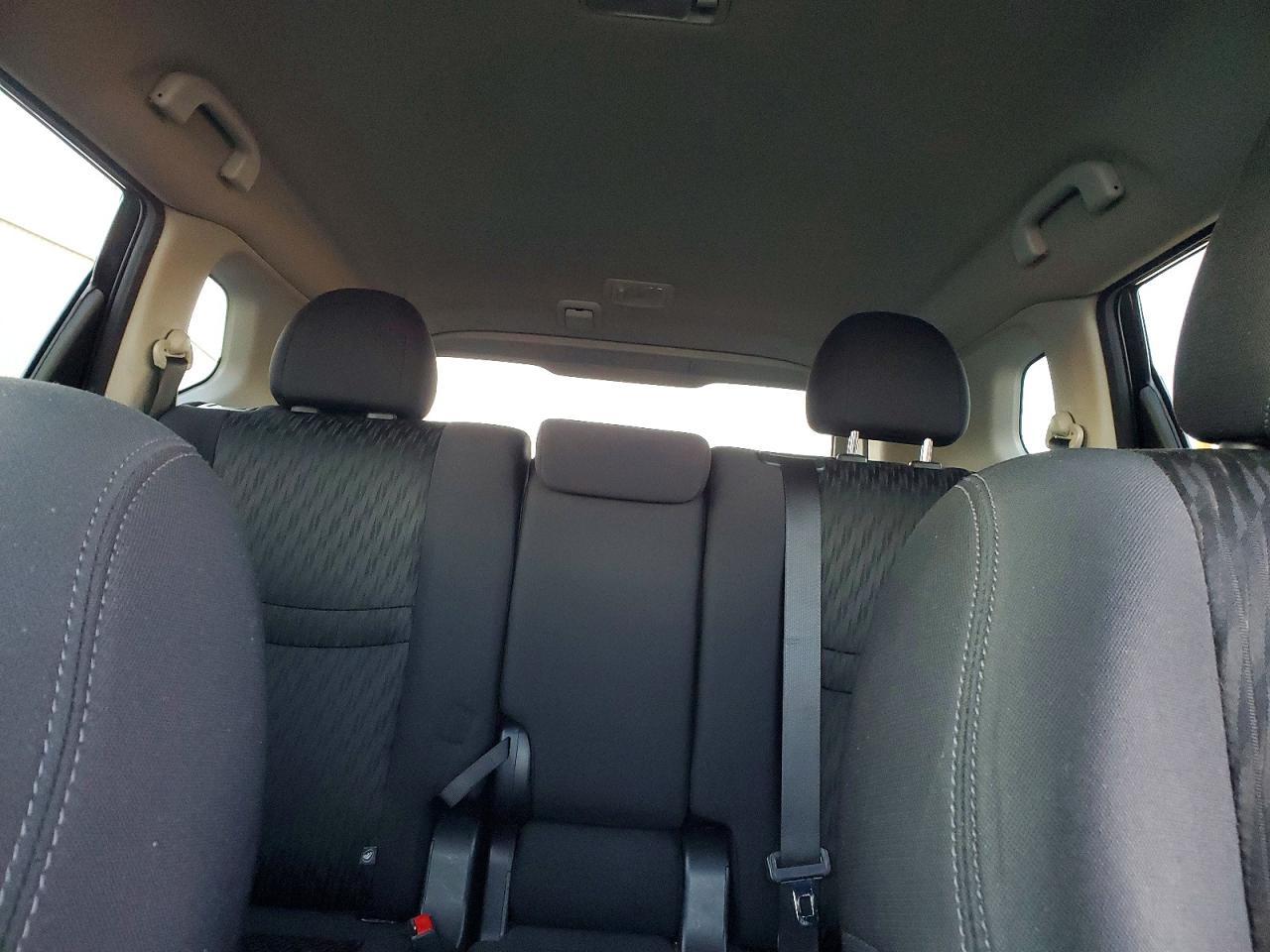 2020 Nissan Rogue sv