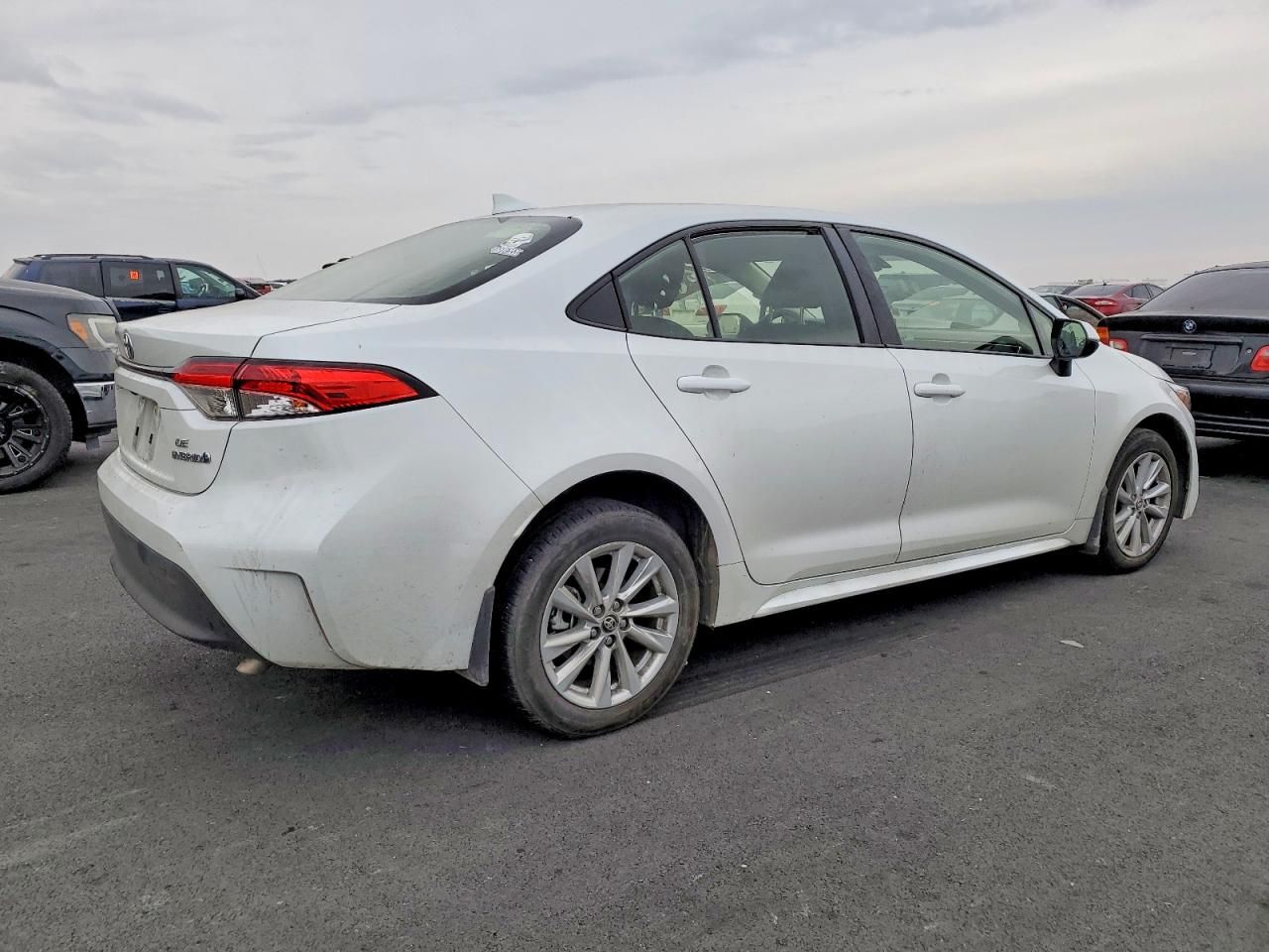 2023 Toyota Corolla Hybrid le