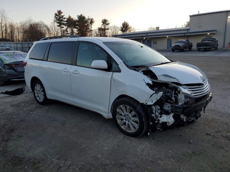 2016 Toyota Sienna le