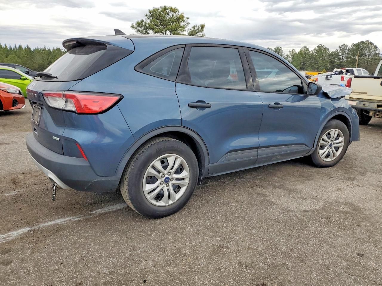 2020 Ford Escape s