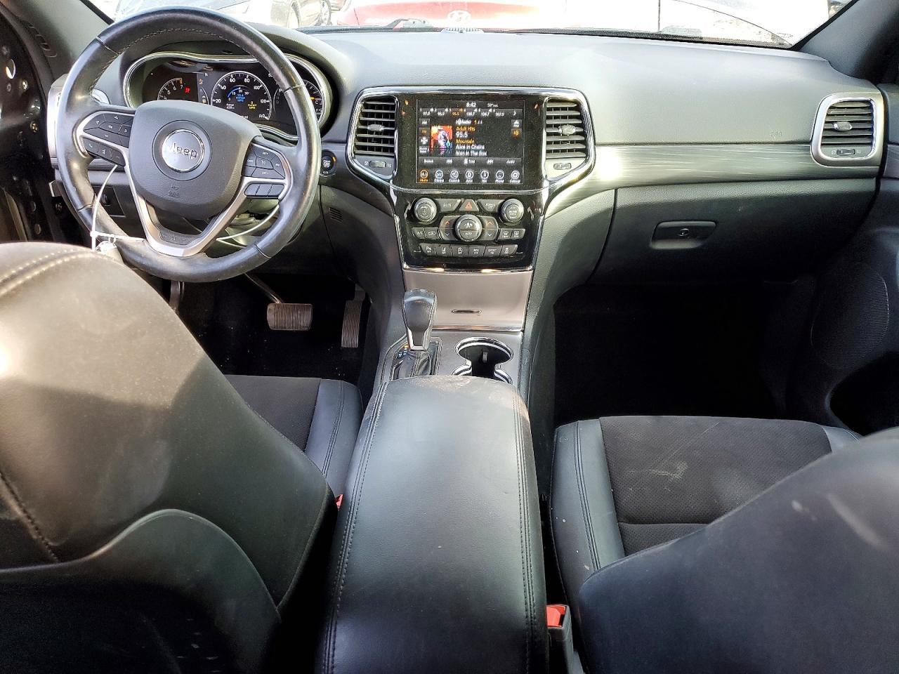 2020 Jeep Grand Cherokee Laredo