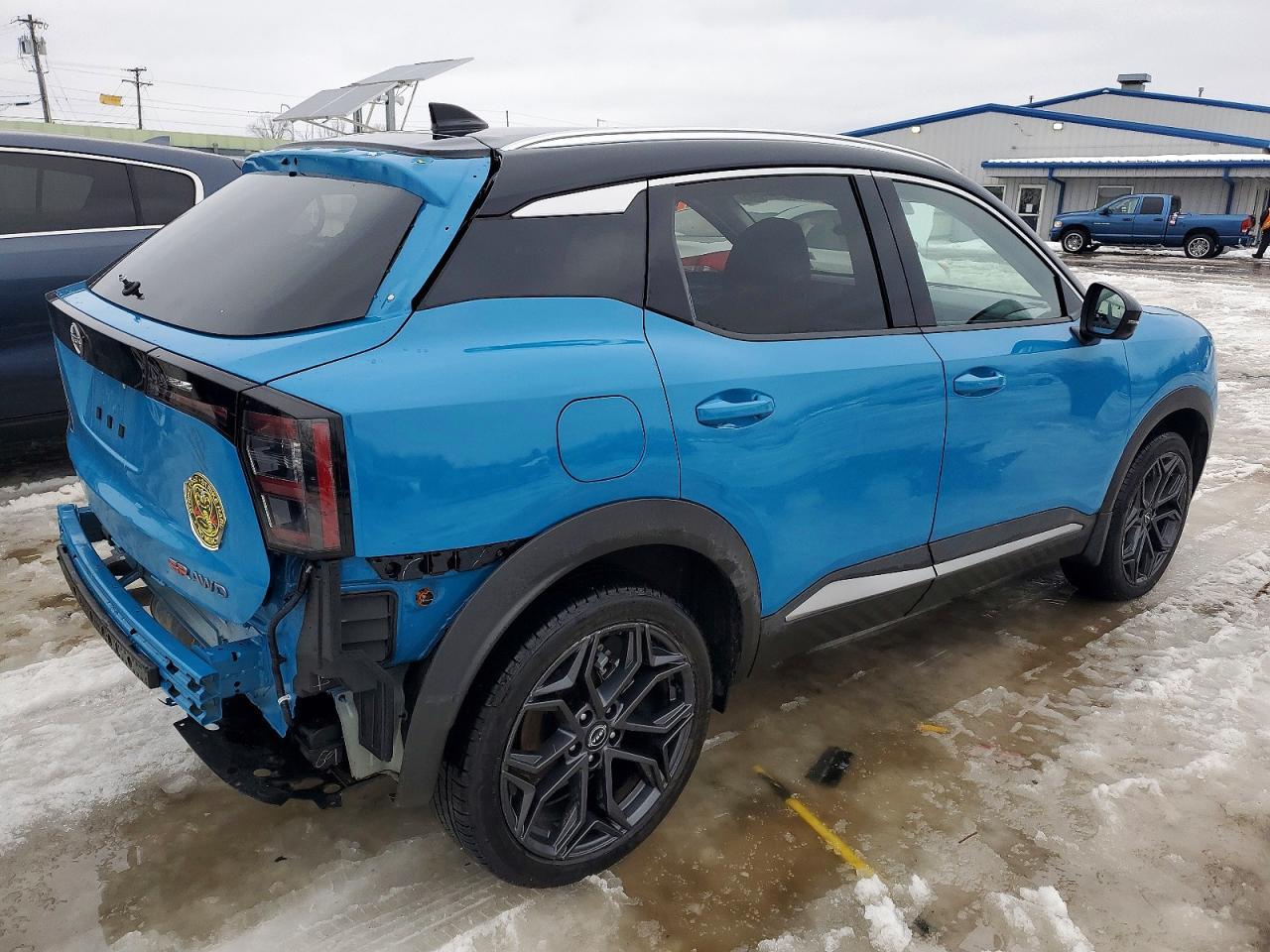 2025 Nissan Kicks sr