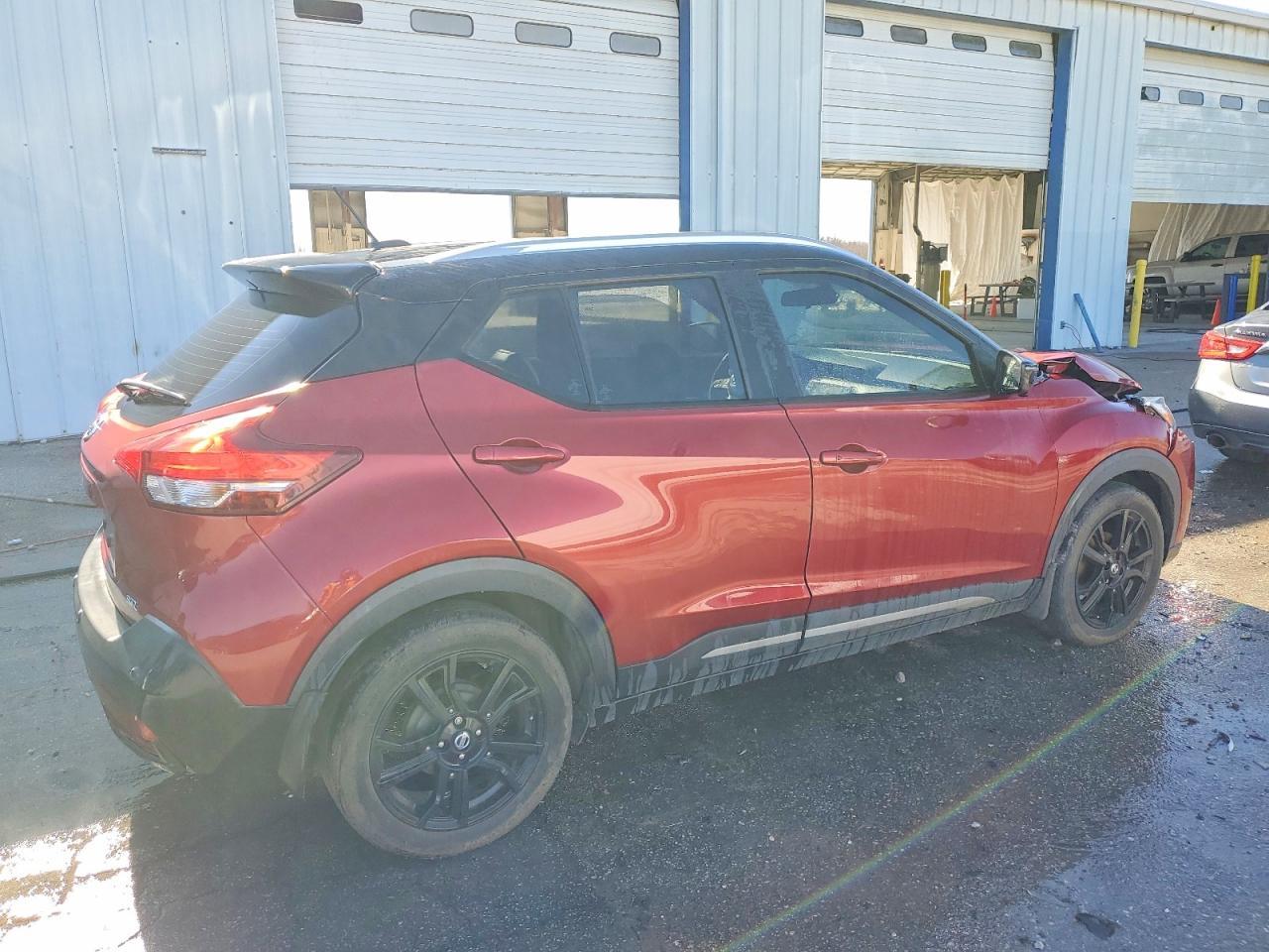 2020 Nissan Kicks sr