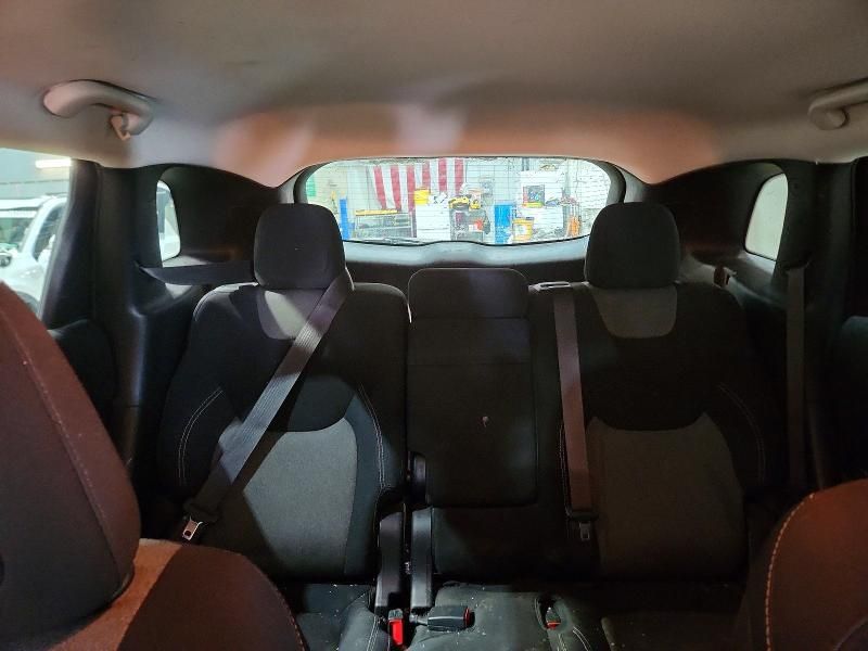 2016 Jeep Cherokee Sport