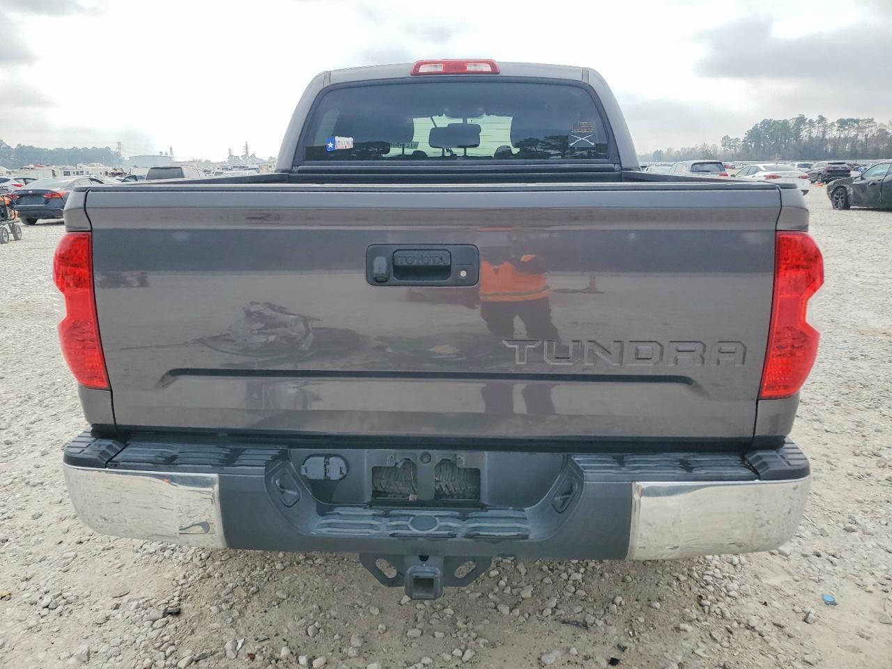 2017 Toyota Tundra SR5