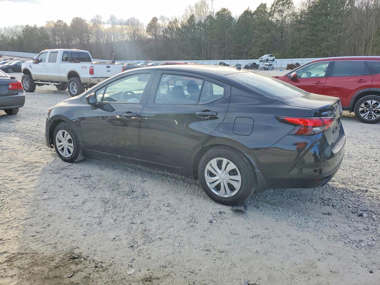 2025 Nissan Versa s
