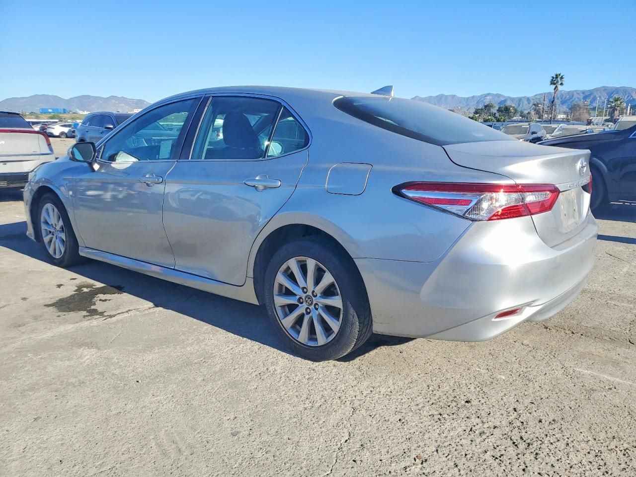 2020 Toyota Camry le