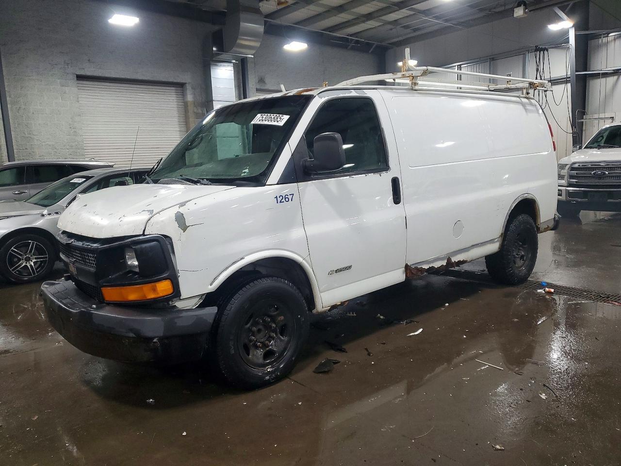 2004 Chevrolet Express Cargo 2500 1