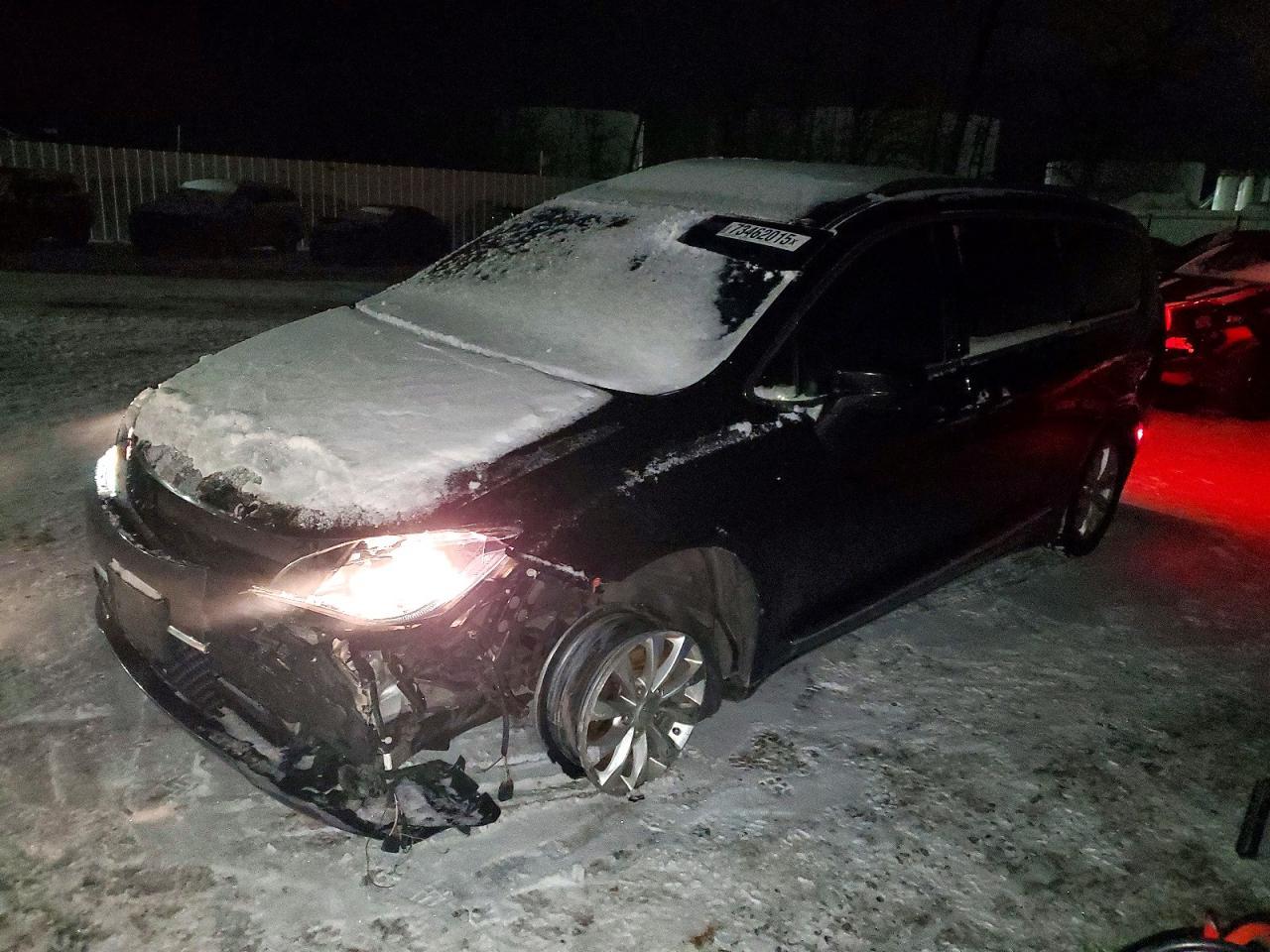 2018 Chrysler Pacifica Touring l