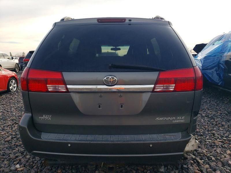 2005 Toyota Sienna xle