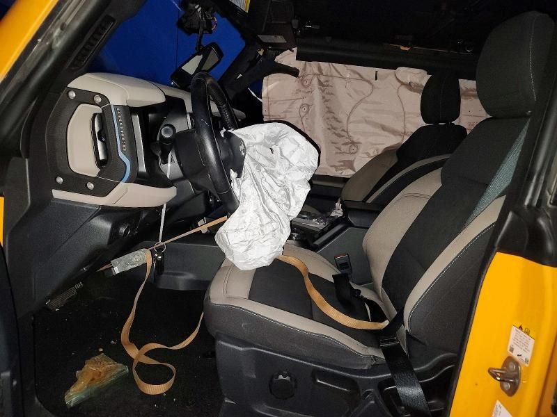 2021 Ford Bronco Base