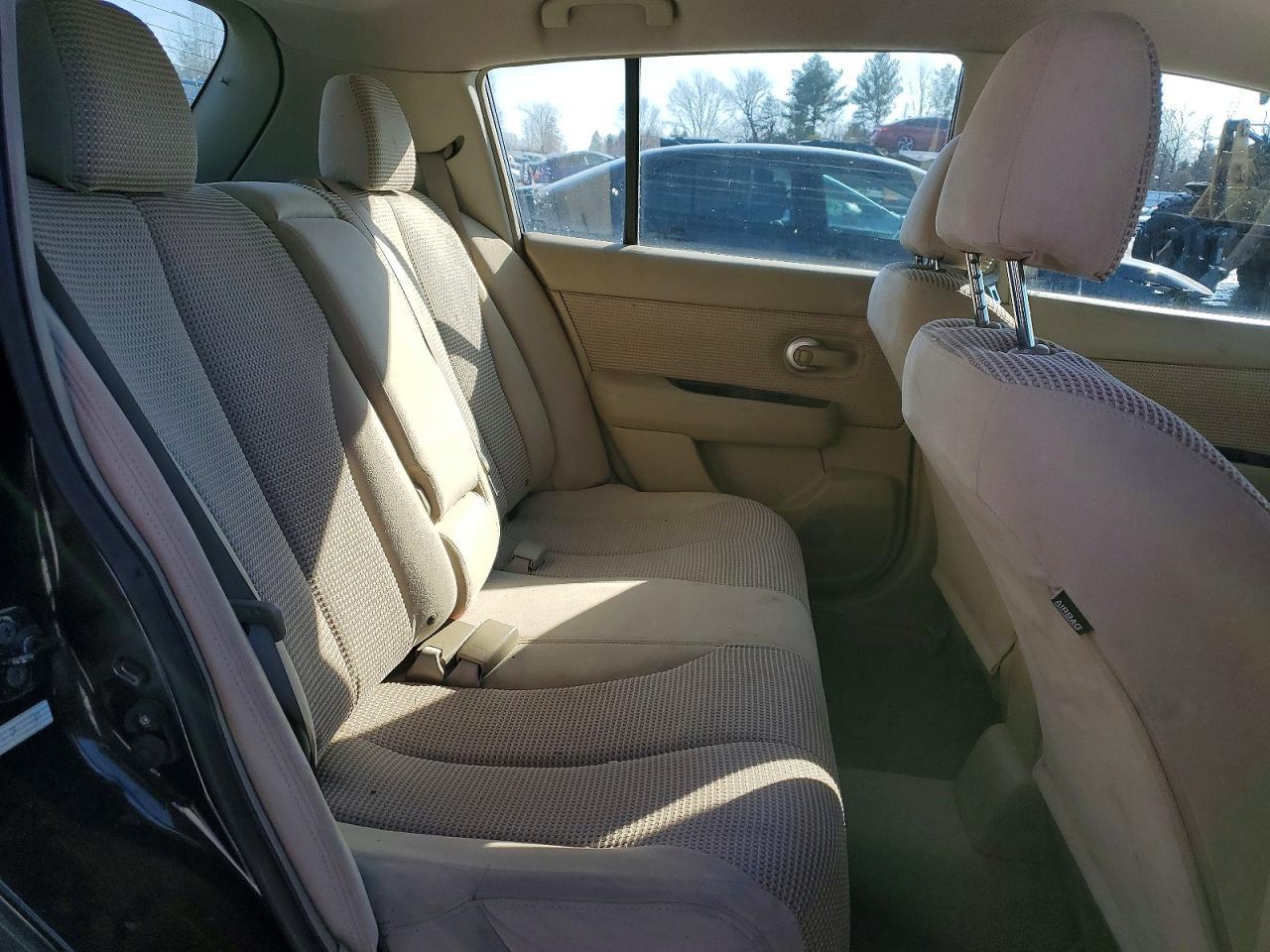 2012 Nissan Versa s
