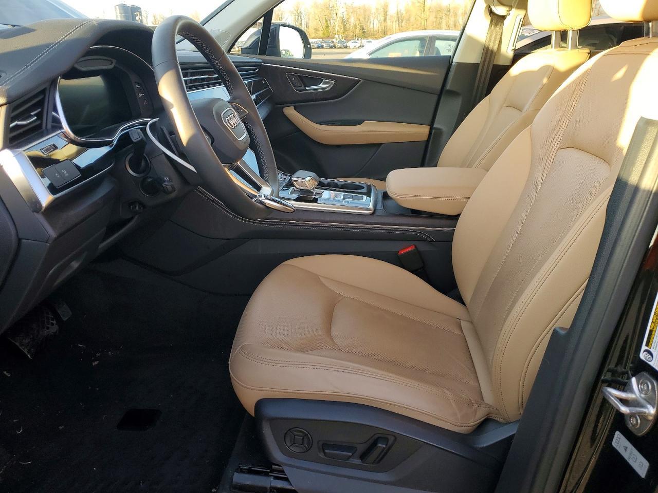 2025 Audi Q7 Premium Plus