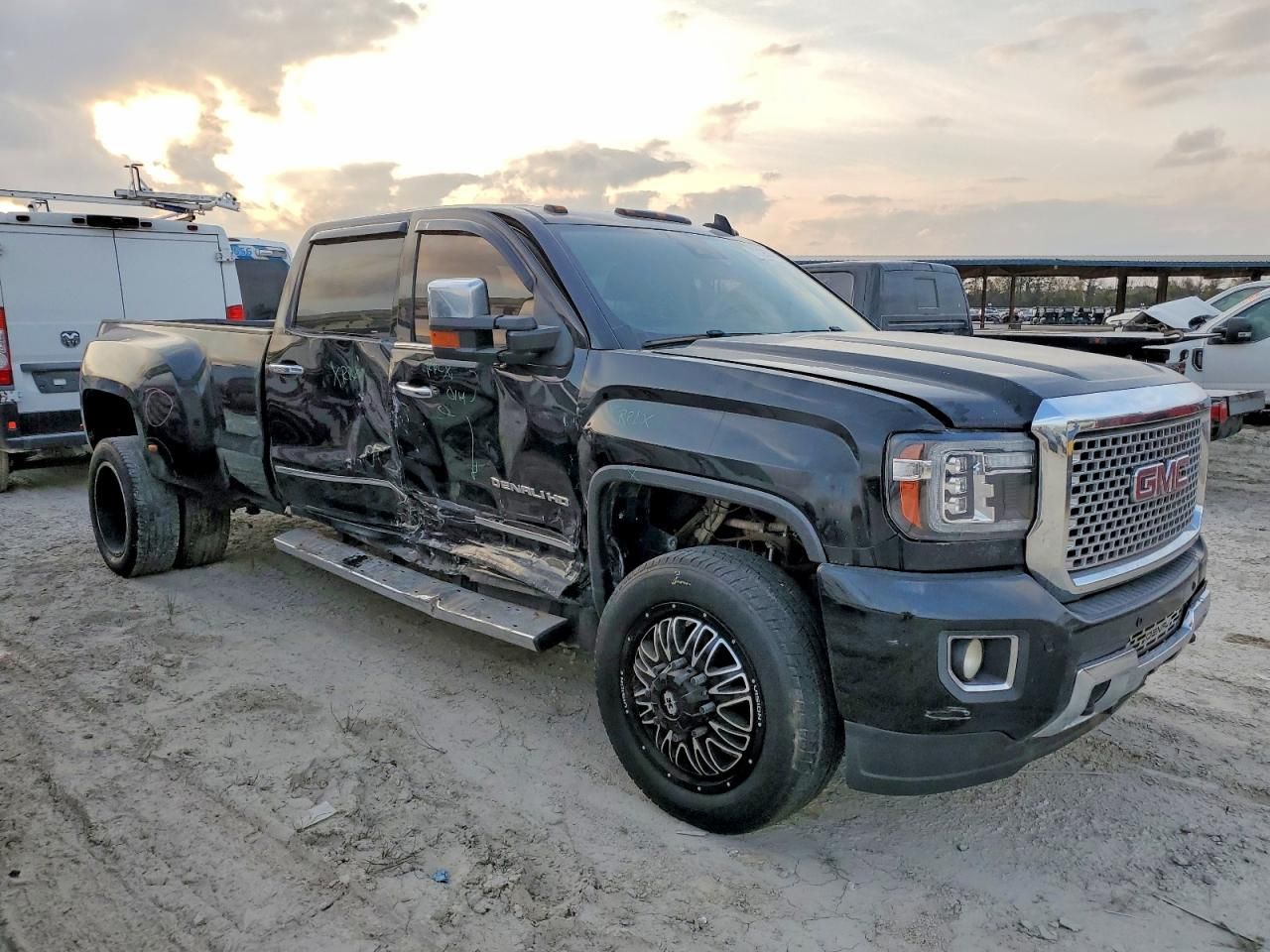 2015 GMC Sierra K3500 Denali