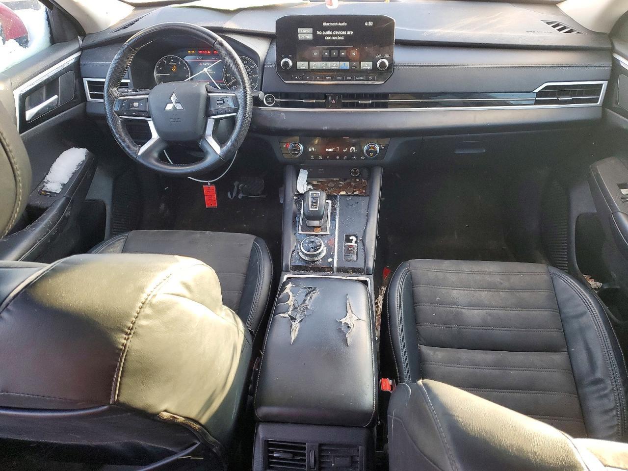 2023 Mitsubishi Outlander se