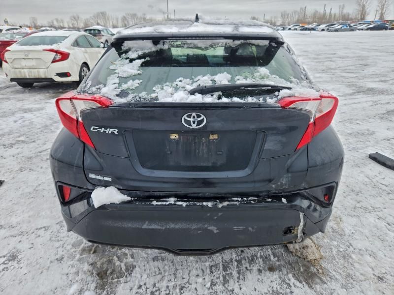 2022 Toyota C-hr xle