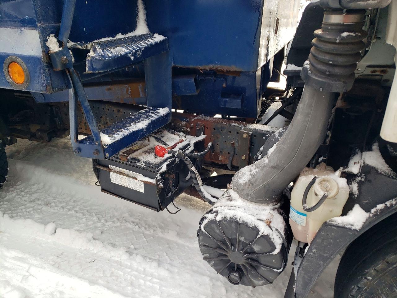 2016 Isuzu NPR HD Refuse Truck