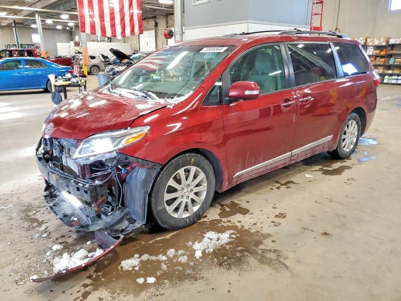 2015 Toyota Sienna xle