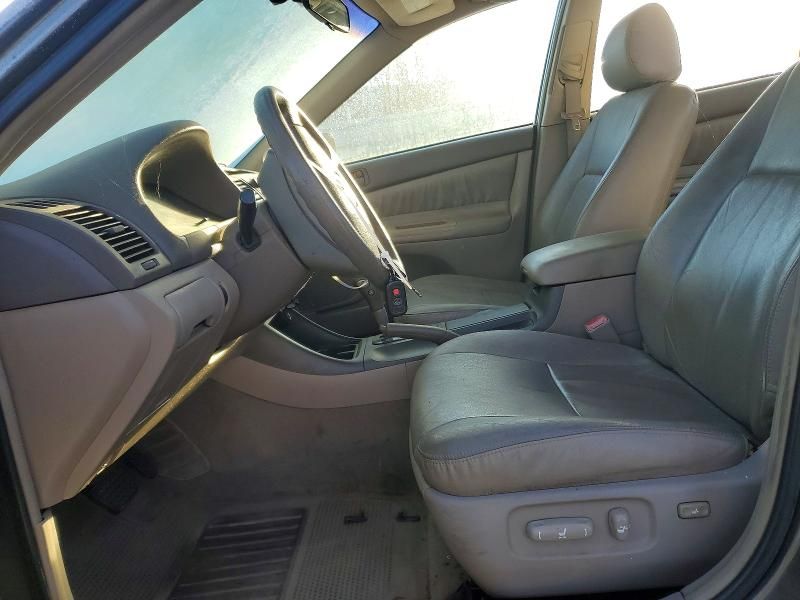 2004 Toyota Camry le