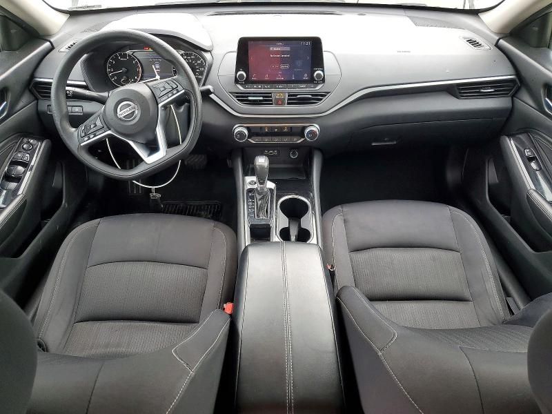 2021 Nissan Altima 2.5 sv