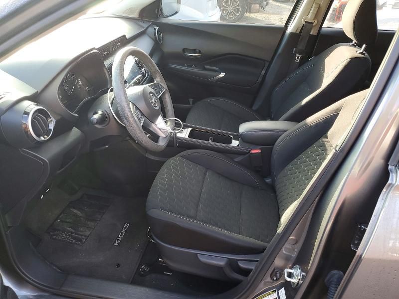 2021 Nissan Kicks sv