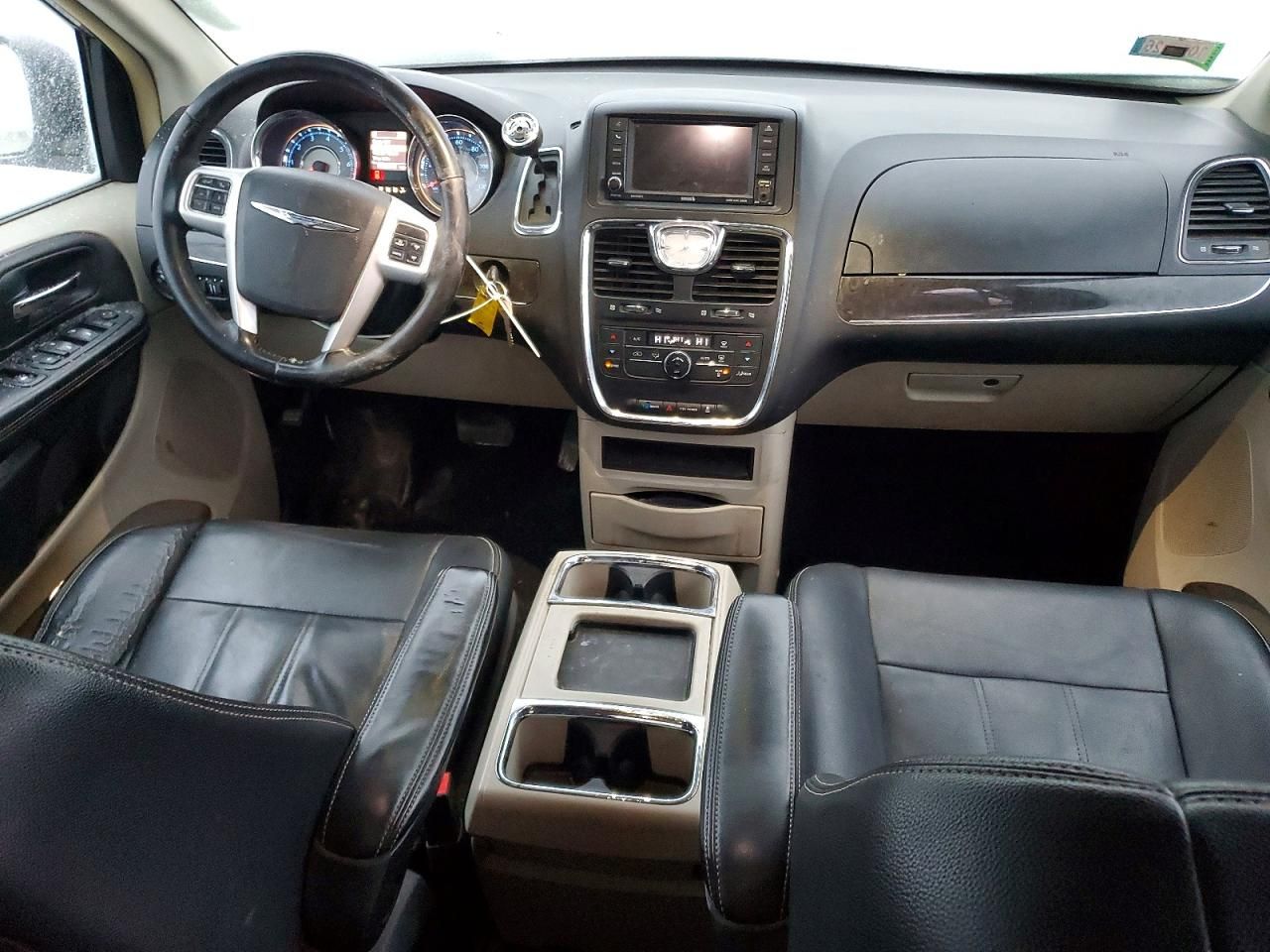 2016 Chrysler Town & Country Touring