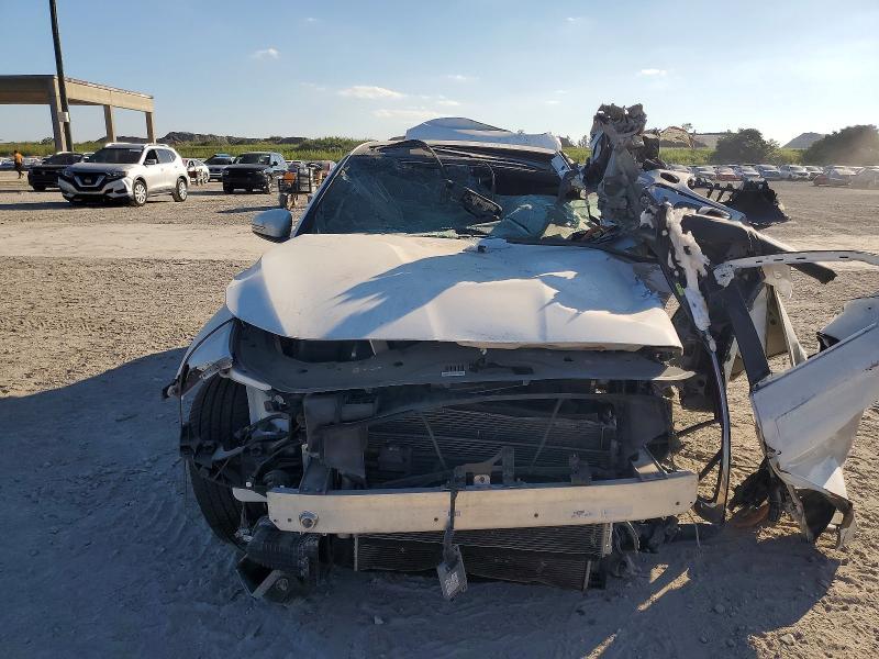 2022 Genesis G70 Base