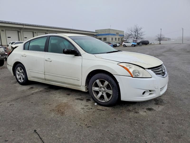 2010 Nissan Altima Base