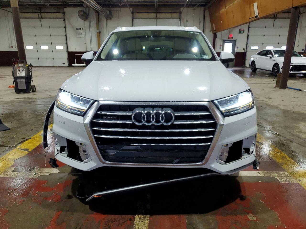 2019 Audi Q7 Premium Plus