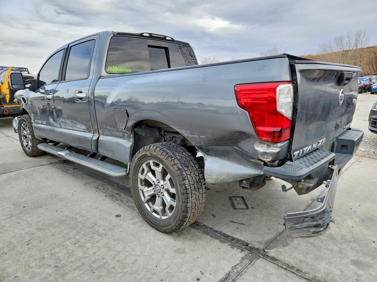 2017 Nissan Titan xd sl
