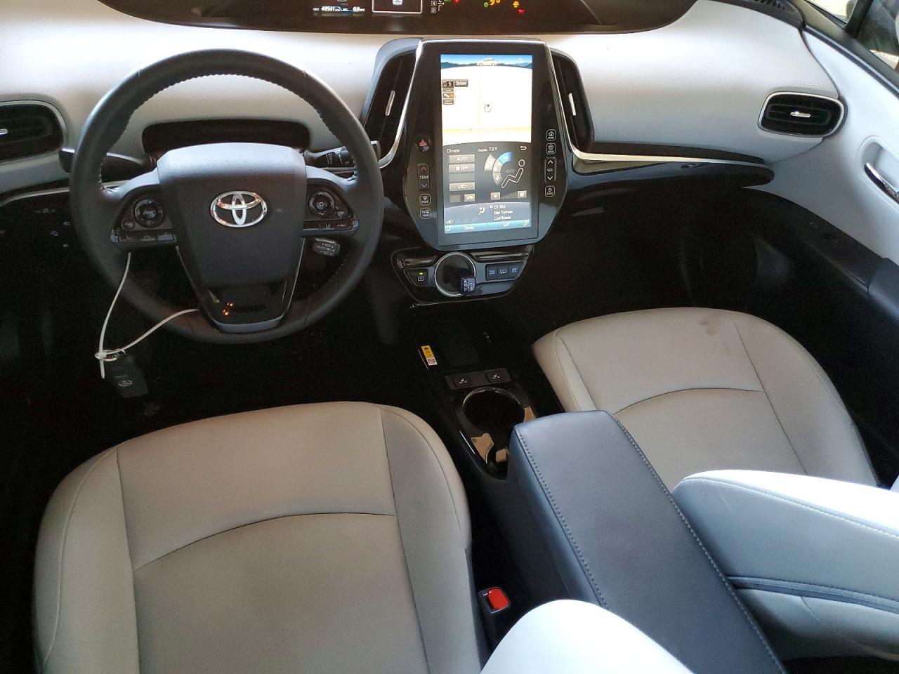2022 Toyota Prius Prime le