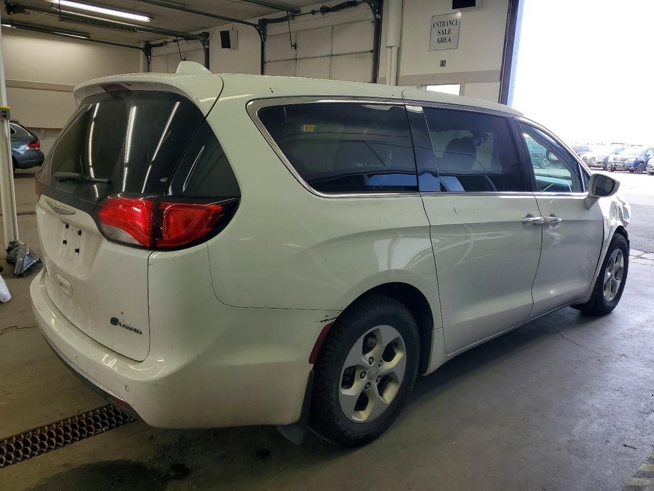 2018 Chrysler Pacifica Hybrid Touring Plus