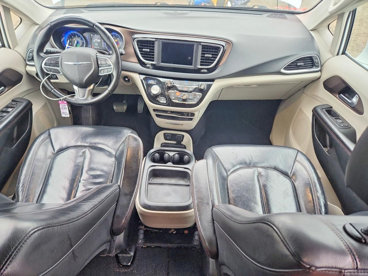 2018 Chrysler Pacifica Touring l