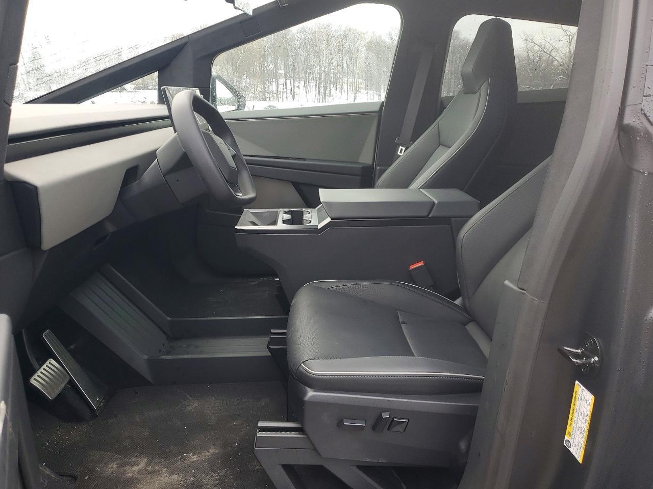 2025 Tesla Cybertruck