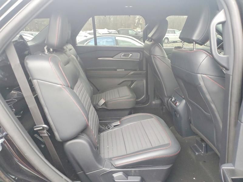 2025 Ford Explorer St-line