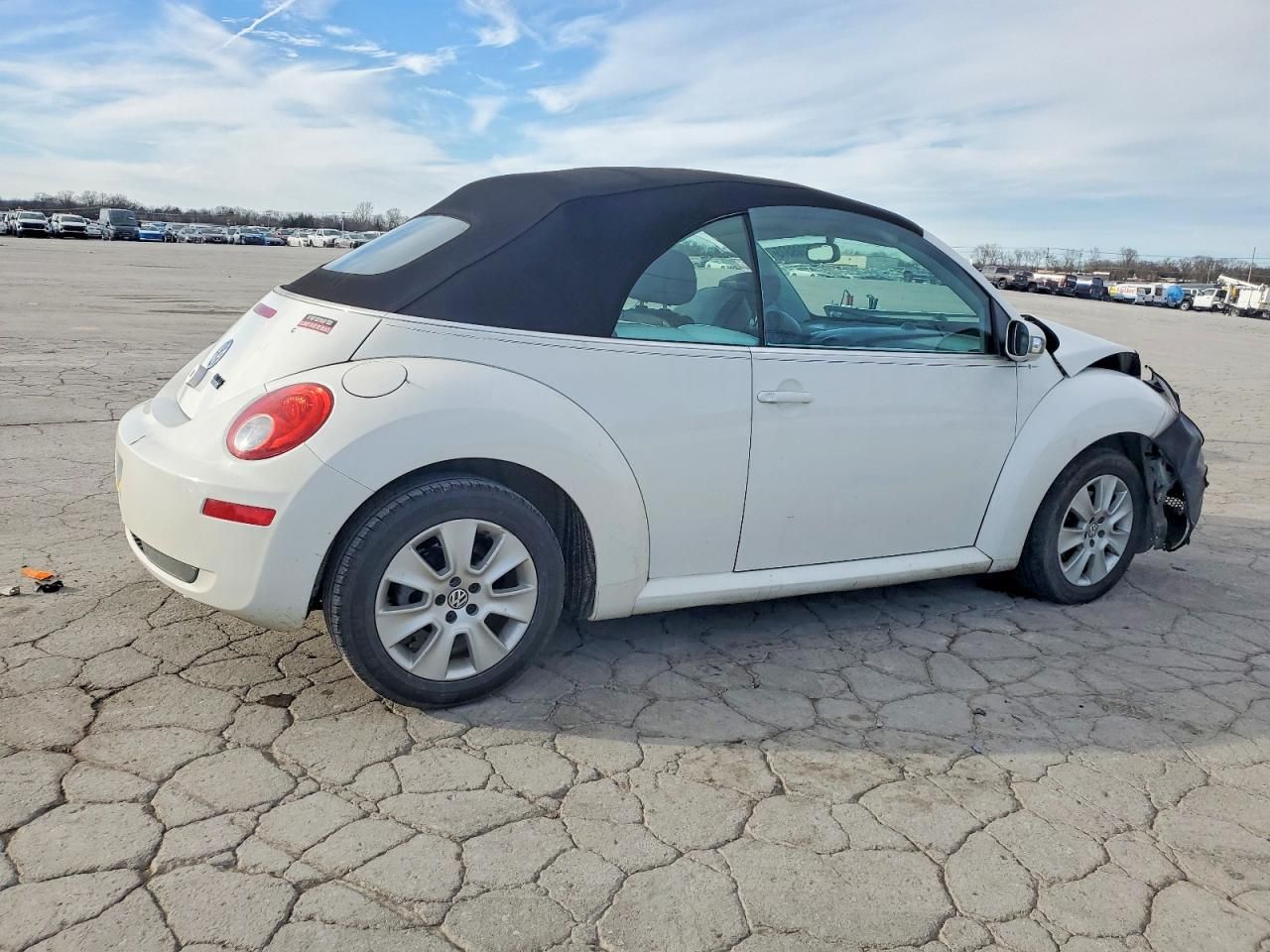 2009 Volkswagen New Beetle s
