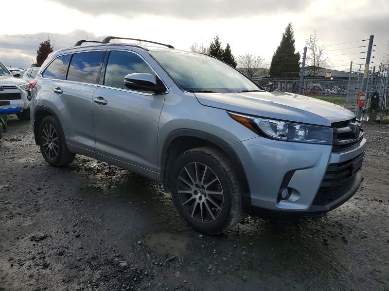 2018 Toyota Highlander se