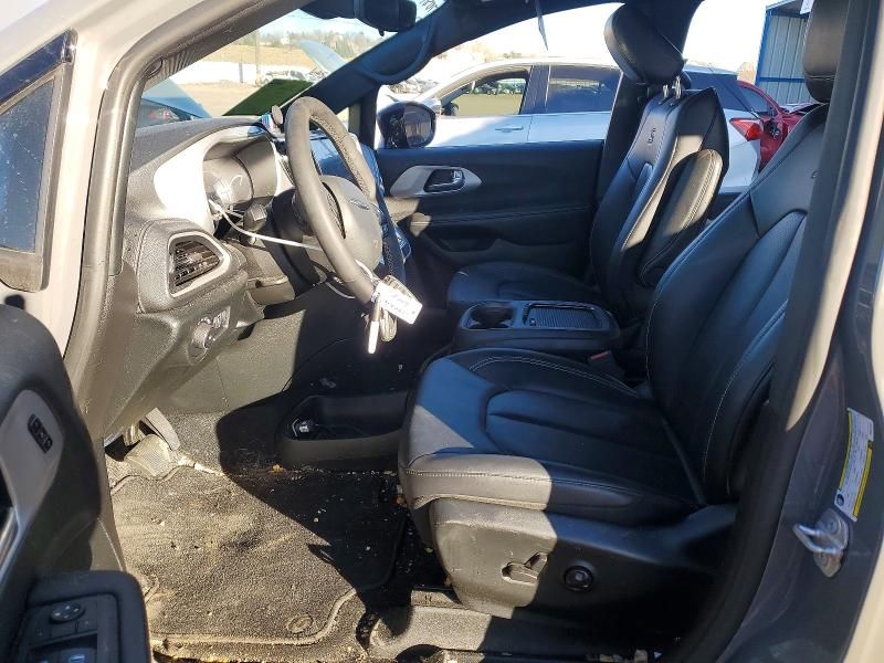 2024 Chrysler Pacifica Hybrid Select