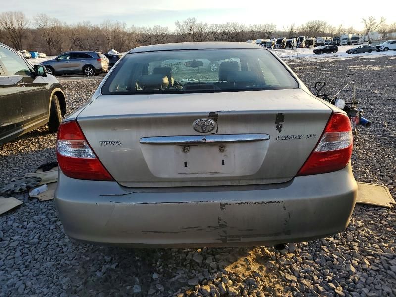 2004 Toyota Camry le