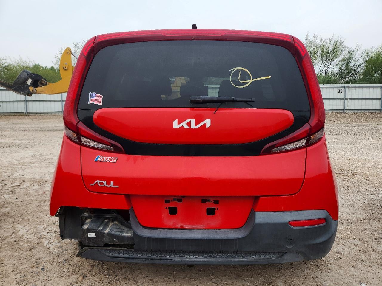 2022 KIA Soul lx
